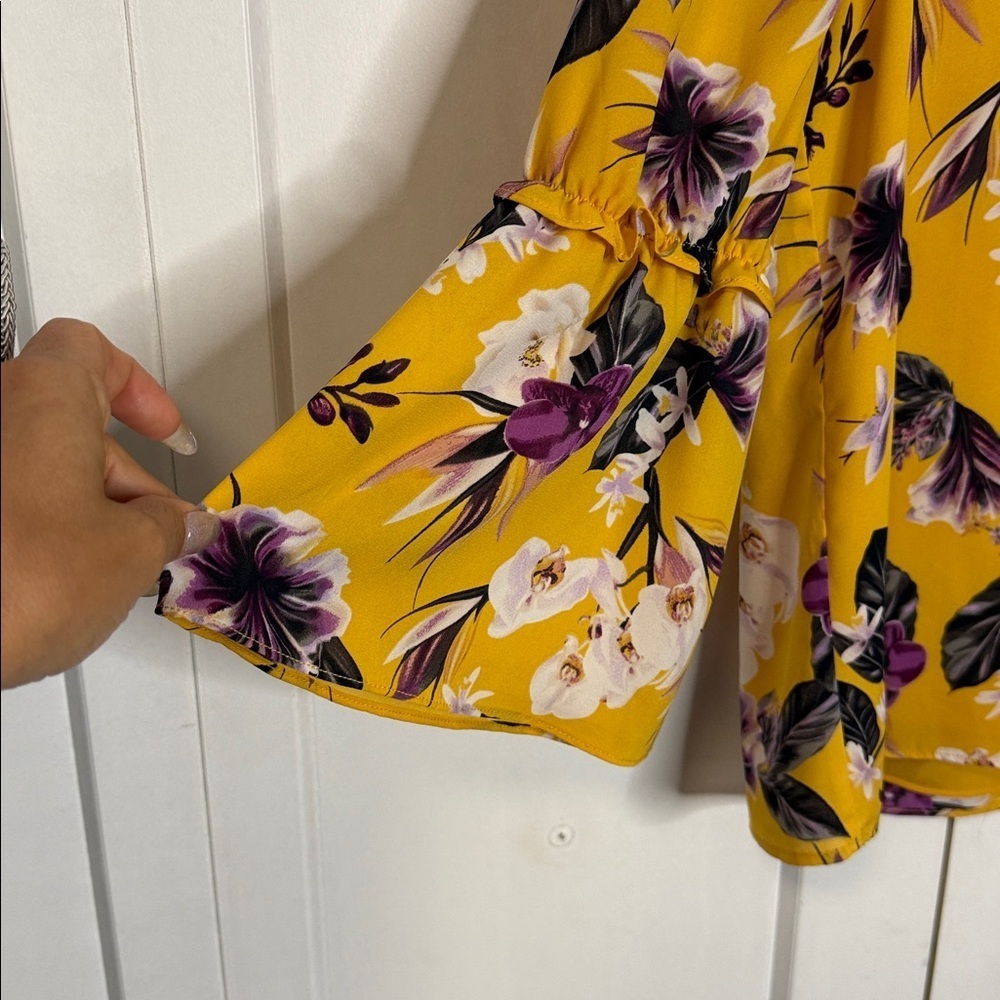 Laura - small - Yellow Floral Long Sleeve Blouse - Picture 3 of 7